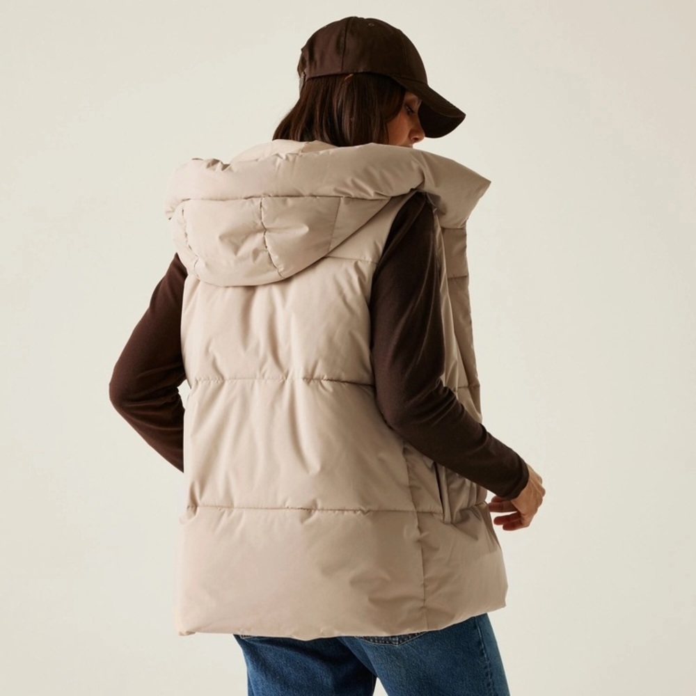 Pull&Bear Beige Puffer Vest